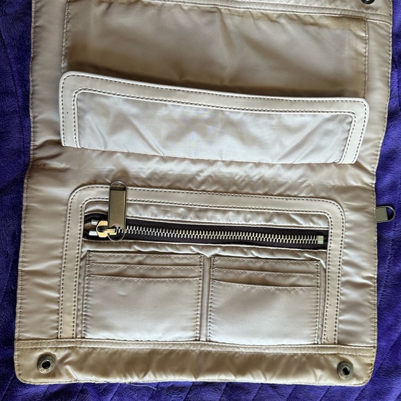 **LIKE NEW**
LeSportsac Stella McCartney Women’s clutch